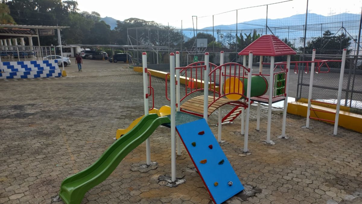 parques infantiles metalicos